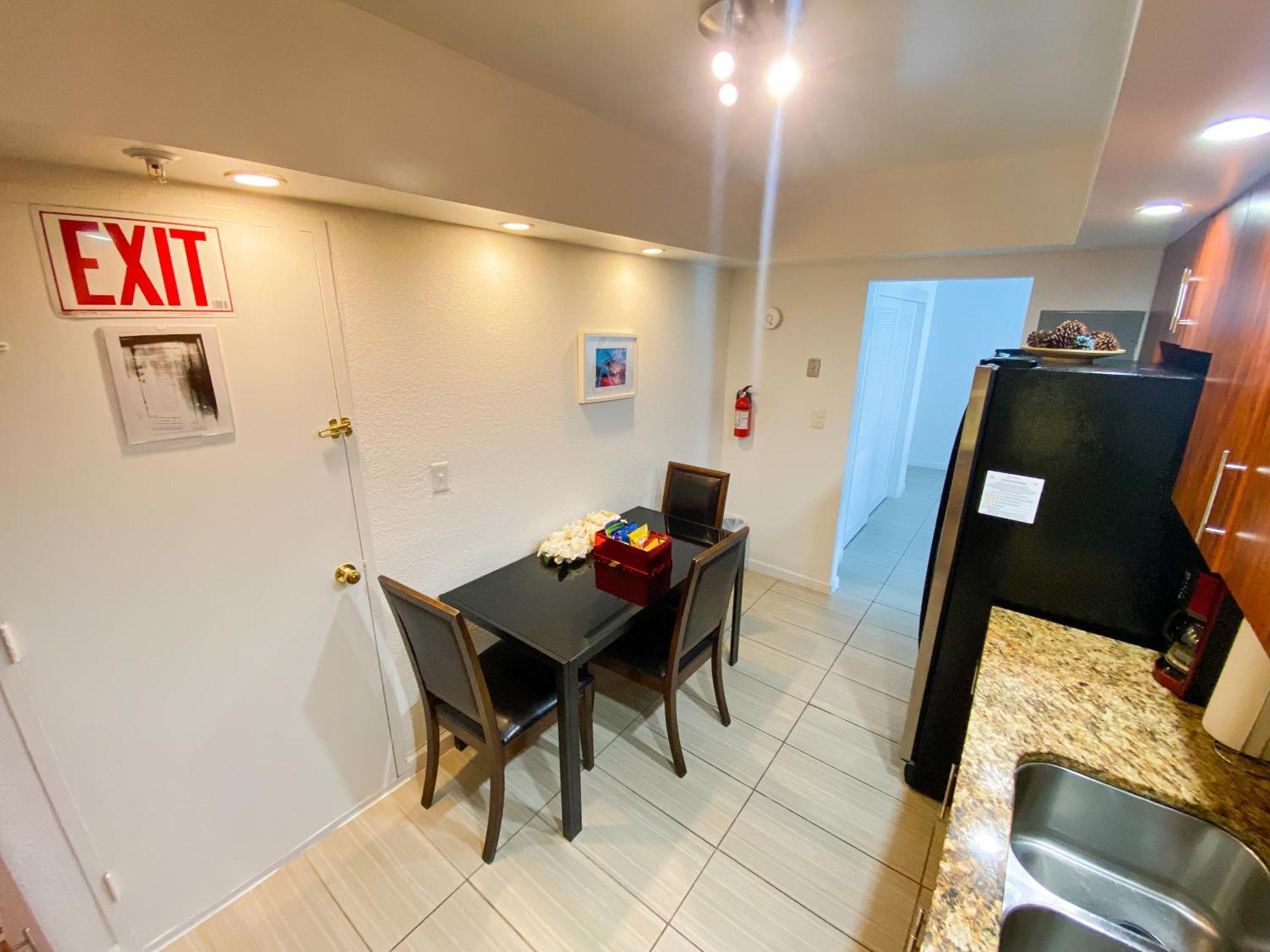 Beach Bliss Steps To Ocean, Pool & Game Room Fun Hollywood Eksteriør bilde